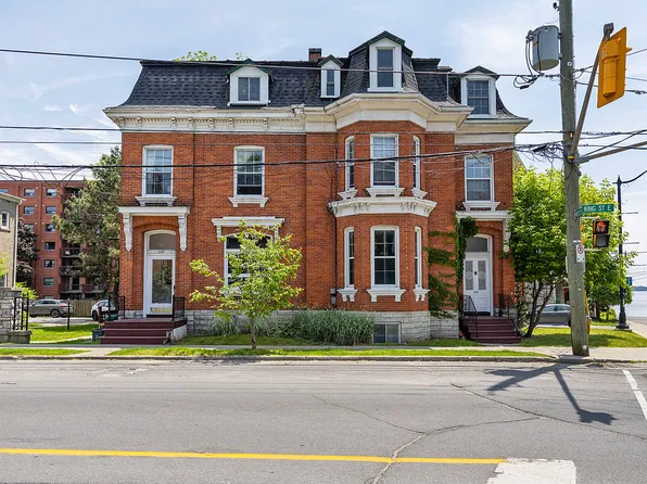 125 King St E #4, Kingston, ON K7L 2Z9