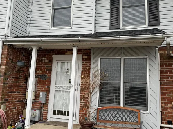 22 E Perpen Ct, Newark, DE 19702