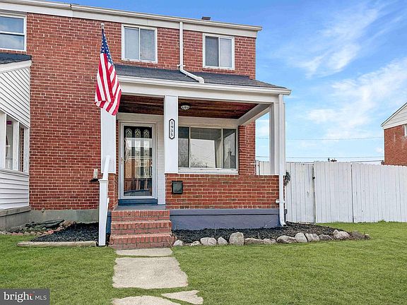 2nd image of 1935 Stanhope Rd