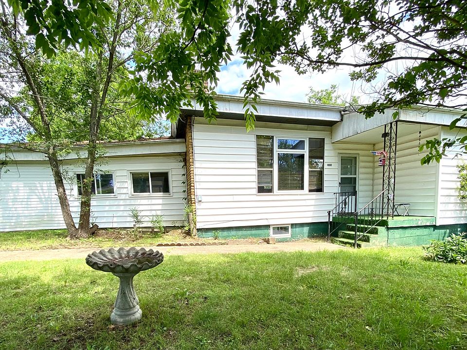1st image of 1005 N Panther Ave