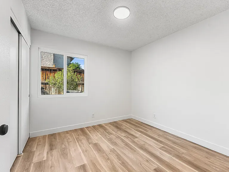 3817 Fernwood St — Photo 19