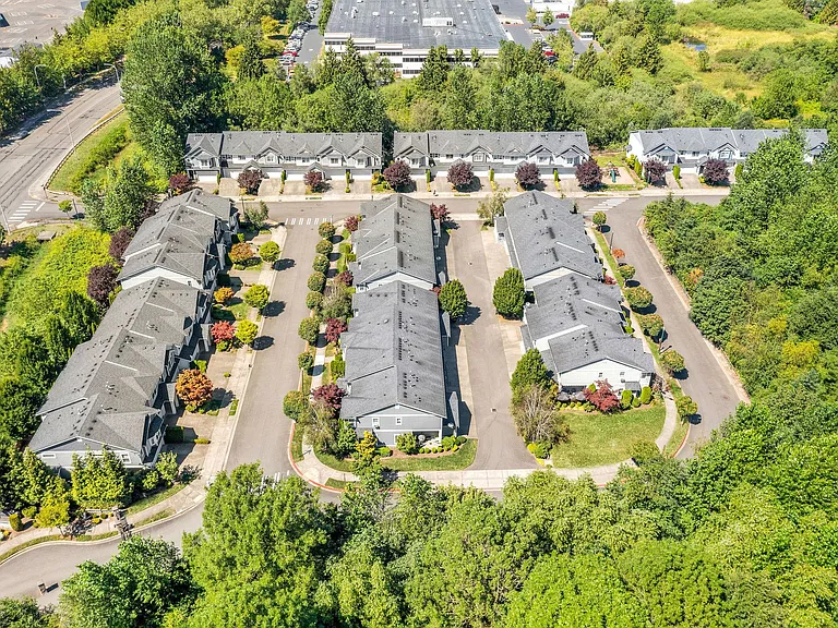 Watertree Place Townhomes — Photo 15