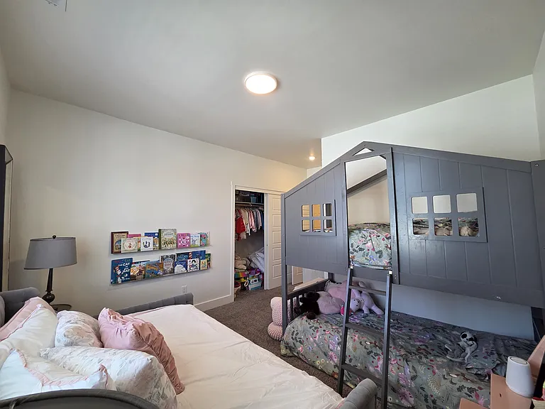4819 Harvest Pkwy — Photo 33
