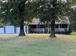 14041 N Link Ln, Mount Vernon, IL 62864