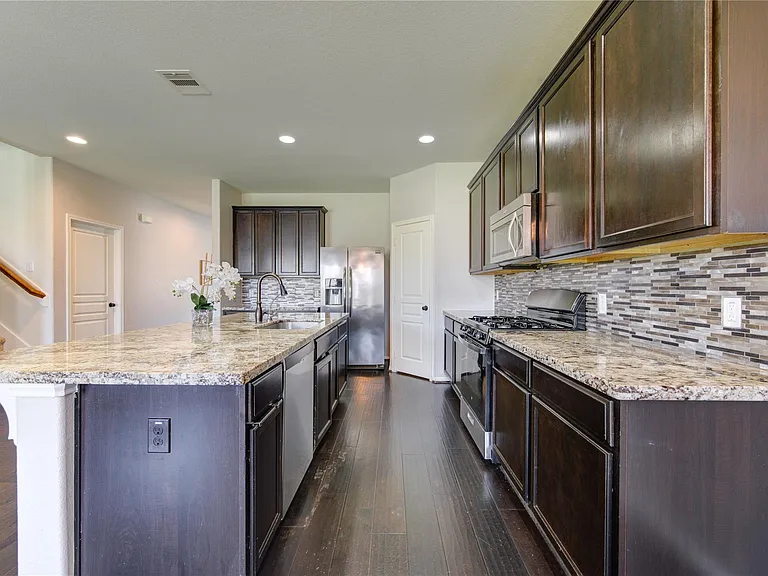 15318 Benson Landing Dr — Photo 8