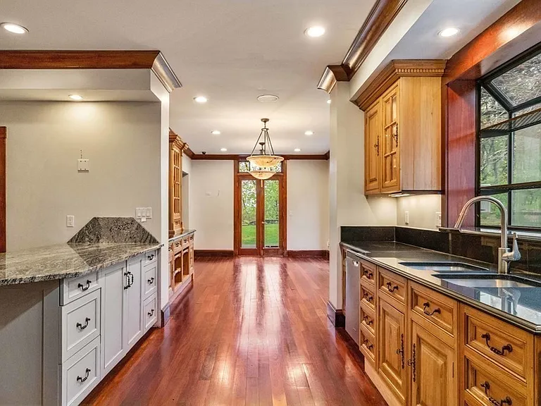12 Summit Rd — Photo 9