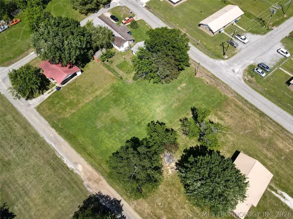 1 SW Railroad St, Coalgate, OK 74538