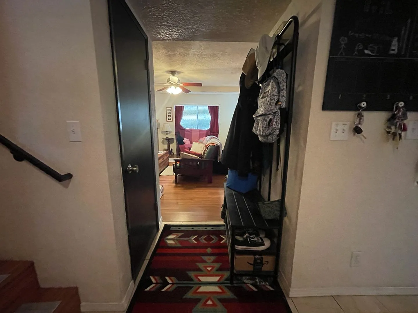 Beautiful 3 bedroom townhouse in Stonegate available for August move in! — Photo 3