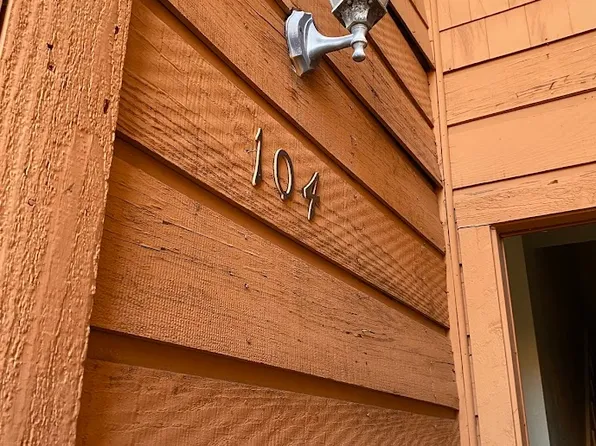 1305 W Villa Maria Rd APT B106, Bryan, TX 77801