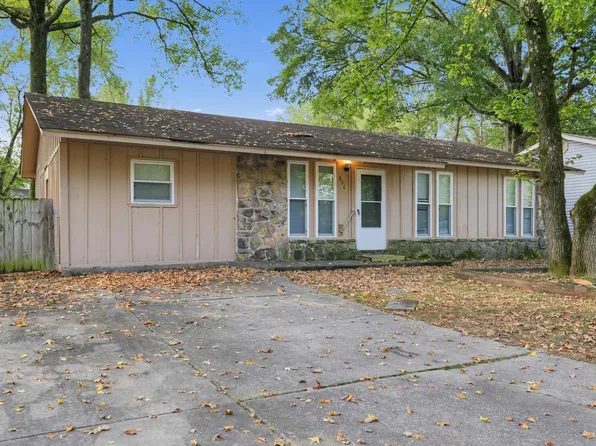 806 Towering Oaks Dr, Jacksonville, AR 72076