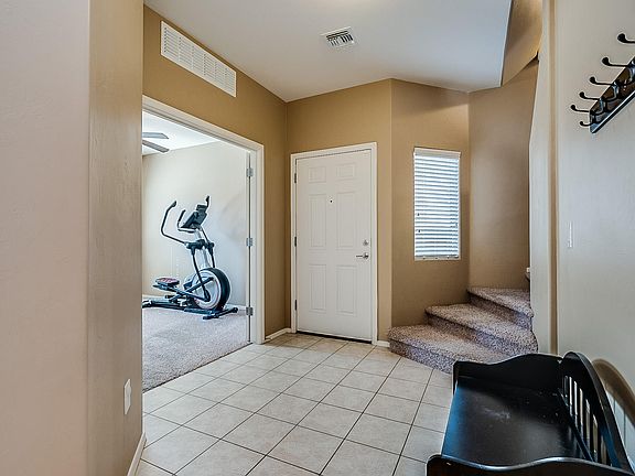 4th image of 8745 N Black Pine Dr