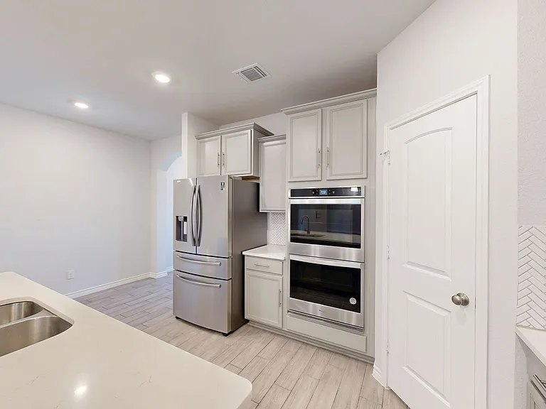2417 Lavigne Ct — Photo 7