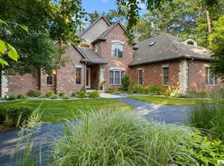 88 Waldheim Rd, Morton, IL 61550