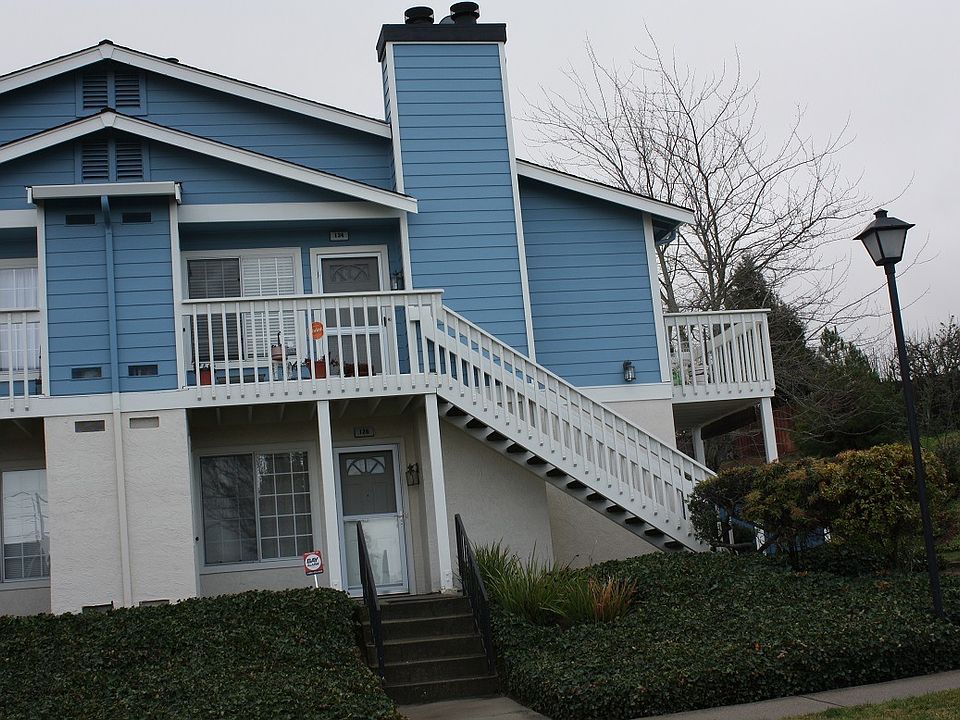1st image of 126 Glenwood #126