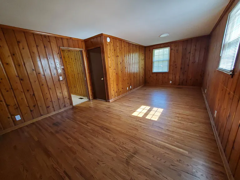 323 Bonnahurst Dr — Photo 7