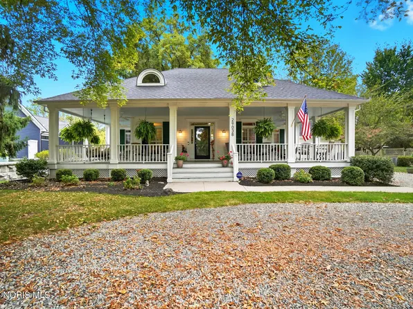 29038 E River Rd, Perrysburg, OH 43551