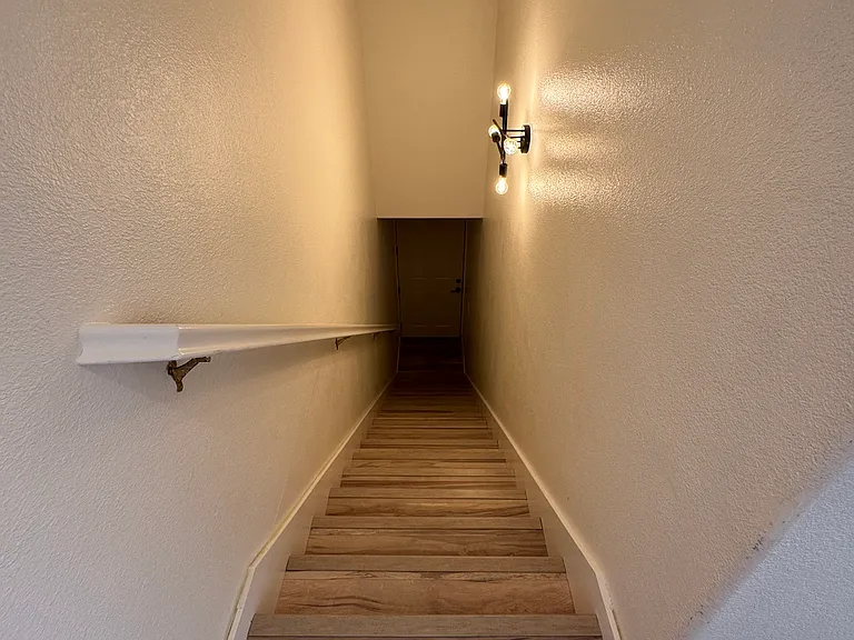 Arthur Ashe Cir — Photo 5