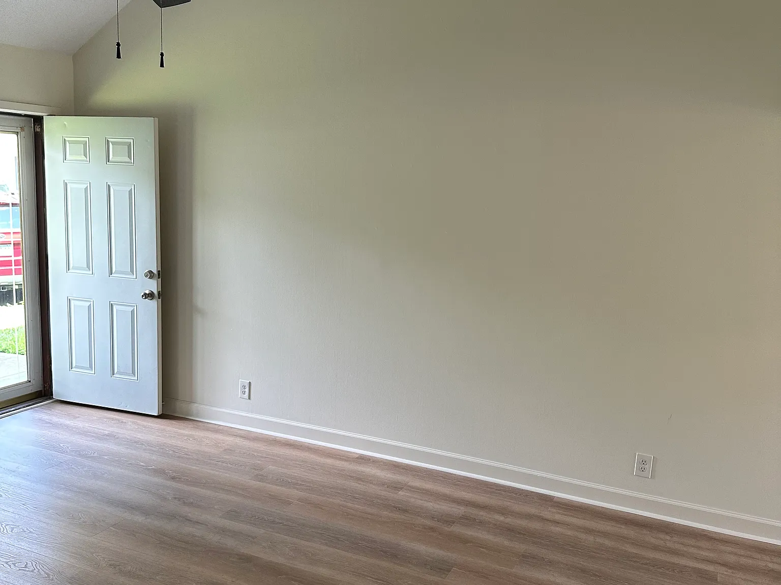 3 bed, 1192 sqft, $2,500 — Photo 4
