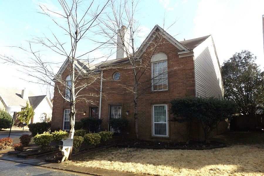 2nd image of 3870 Glencoe Dr