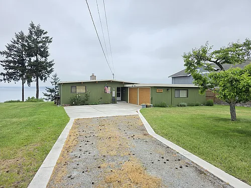 1577 Country Club Dr Photo 1