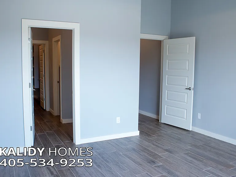 521 Remington Ave — Photo 13