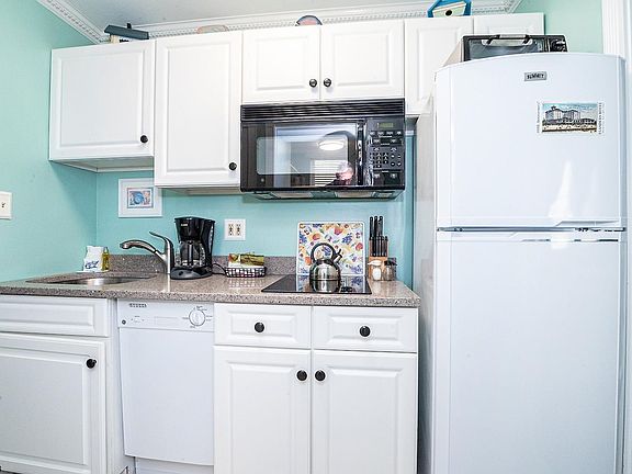 4th image of 719 E 11th St #716