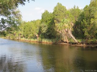 3802 N Apalachee Point, Crystal River, FL 34428