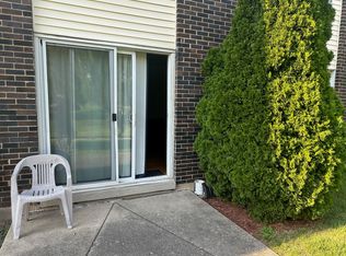 8892 Jody Ln APT 1F, Des Plaines, IL 60016