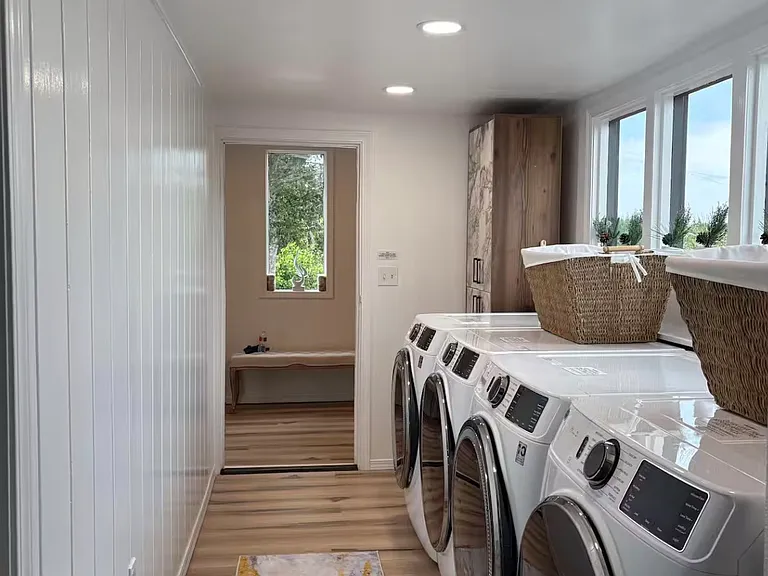 1398 Oregon Ave — Photo 45