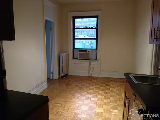 Rented by City Connections Realty | media 20