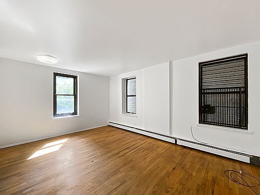 3rd image of 200 W 123rd St APT 2B