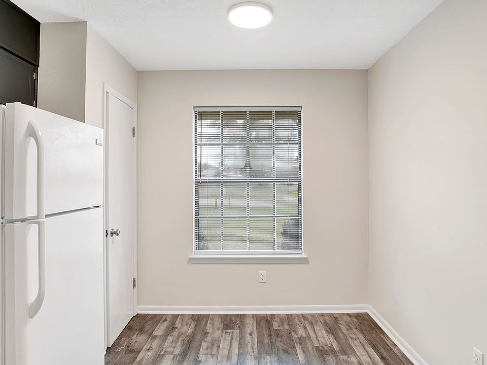 1st image of 1382 Fairchild St #A