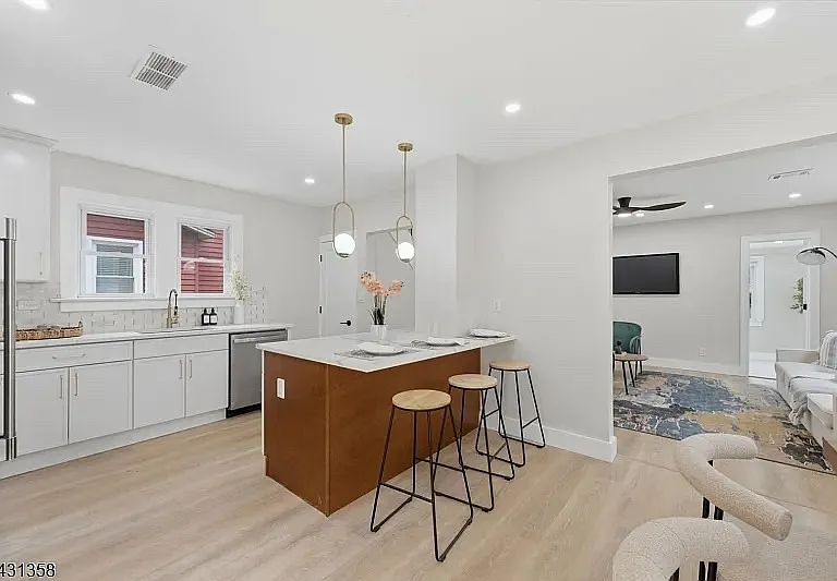 55 Yantecaw Ave — Photo 9