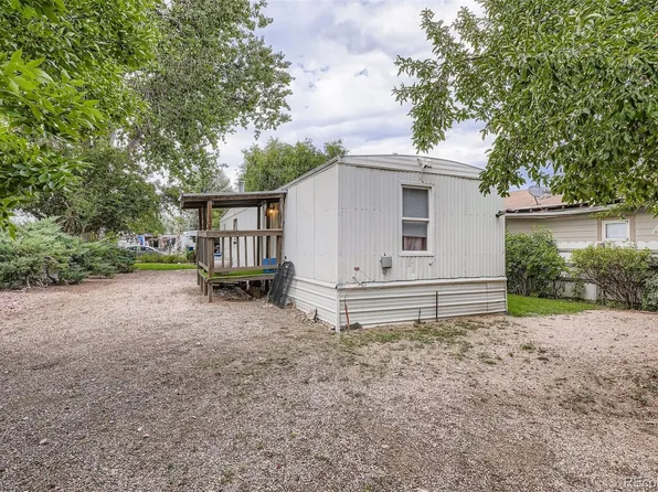 527 Willow Place, Lochbuie, CO 80603
