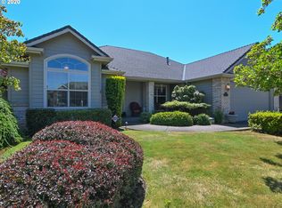 841 River Knoll Way, Springfield, OR 97477