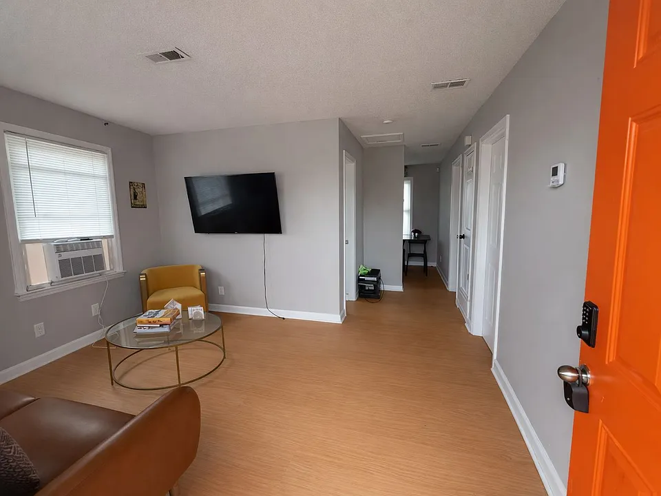 316 Skyland Ave #2