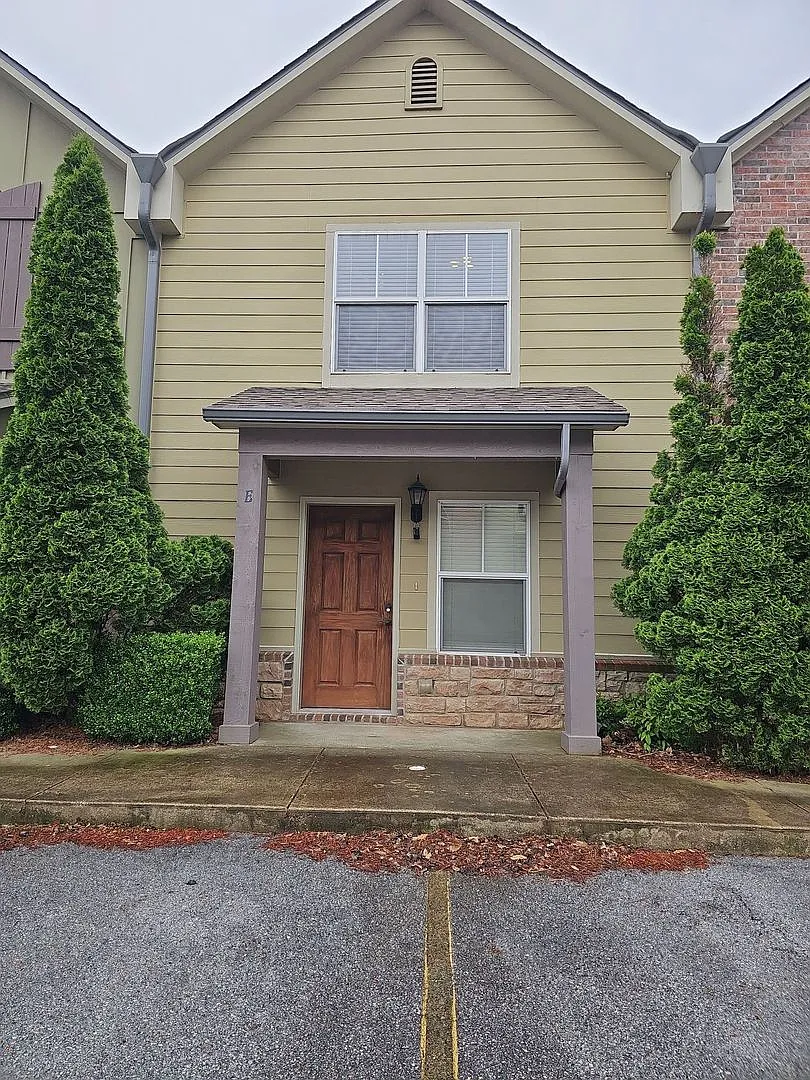 2011-E Karrington Ridge — Photo 1