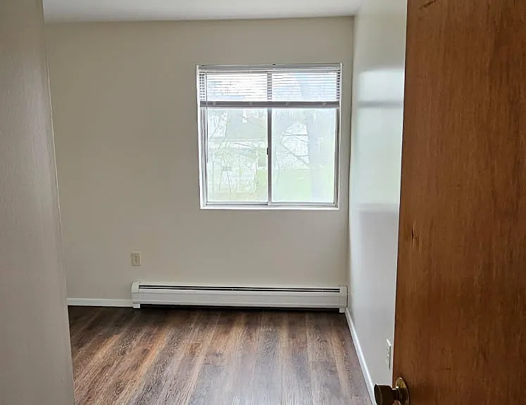 14 Auburn Rd #8 — Photo 8