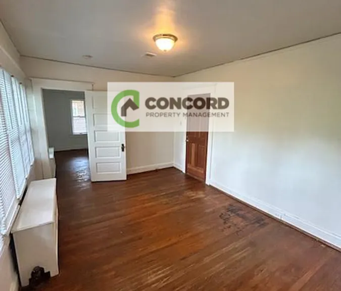 108 S Park Dr #5 — Photo 5