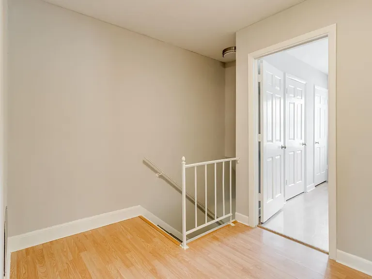 126 Jefferson Pl — Photo 6