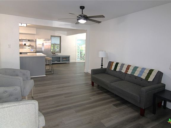 3rd image of 306 Oak St