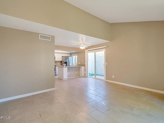 4th image of 775 E LOLA Drive