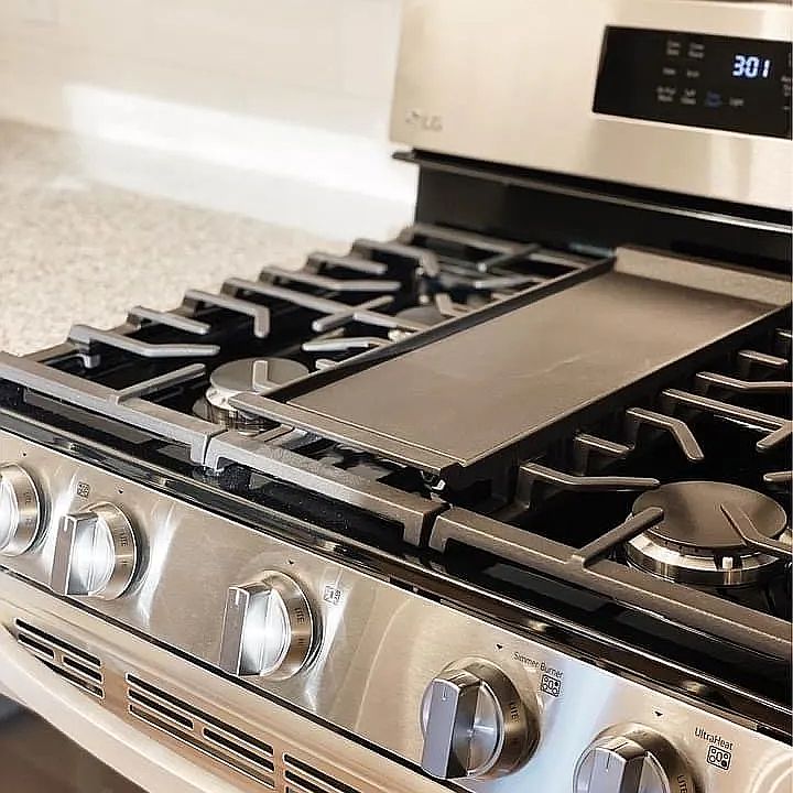 Gas stove top