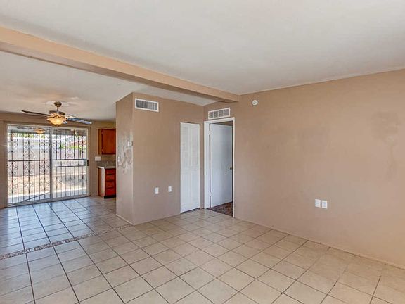 4th image of 5025 S Mountain Ave