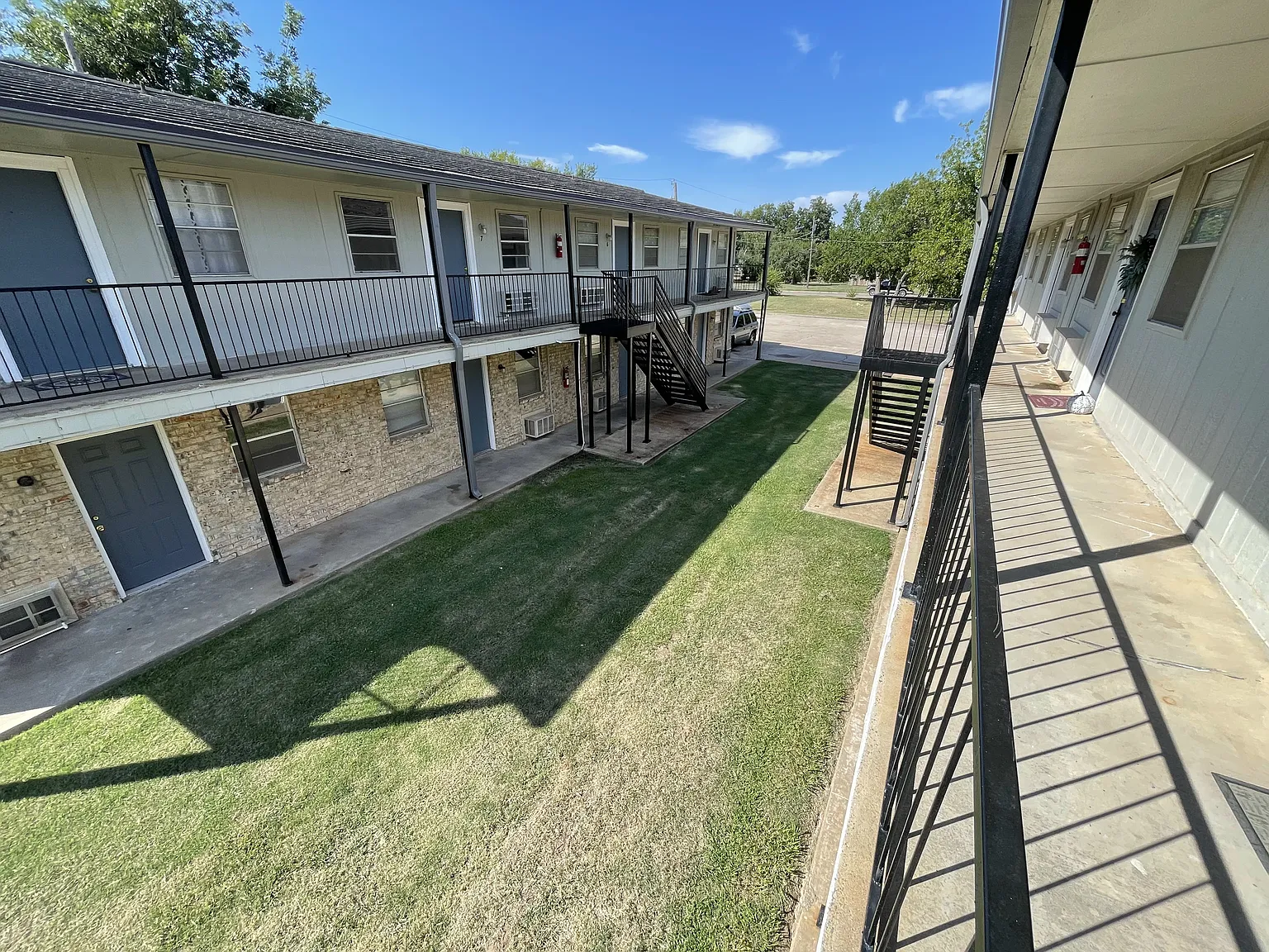 Amber Apartments — Photo 4