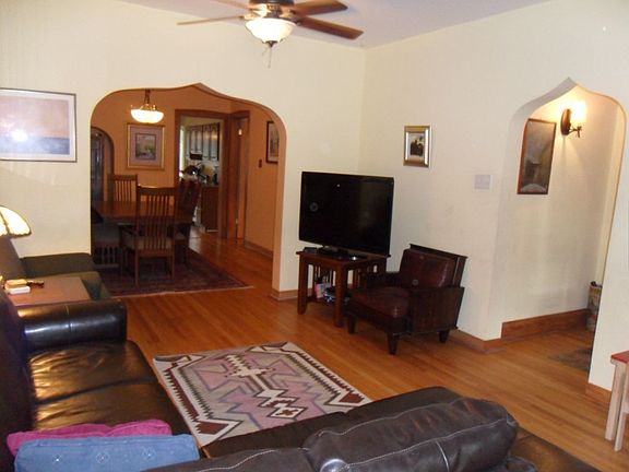 3rd image of 5391 N Bowmanville Ave