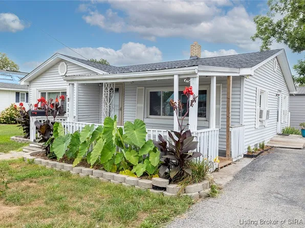 121 Marshall Avenue, Salem, IN 47167