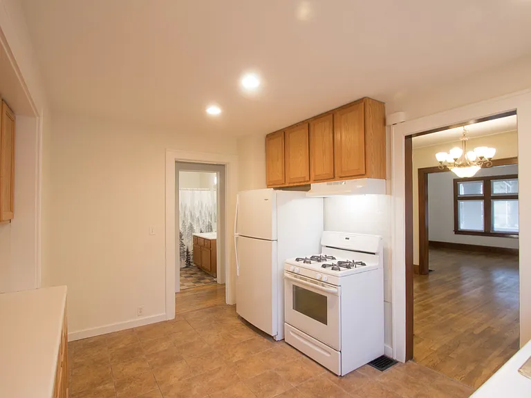 1137 Rathbone St SW #A — Photo 4