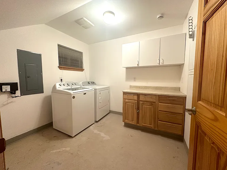 Laundry room (main-level/1st floor)