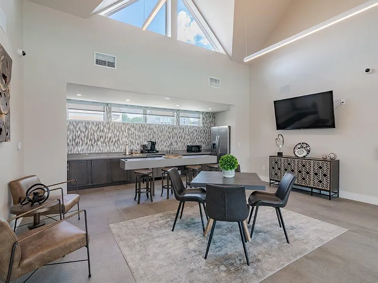 Elevate at Skyline Townhomes — Photo 21
